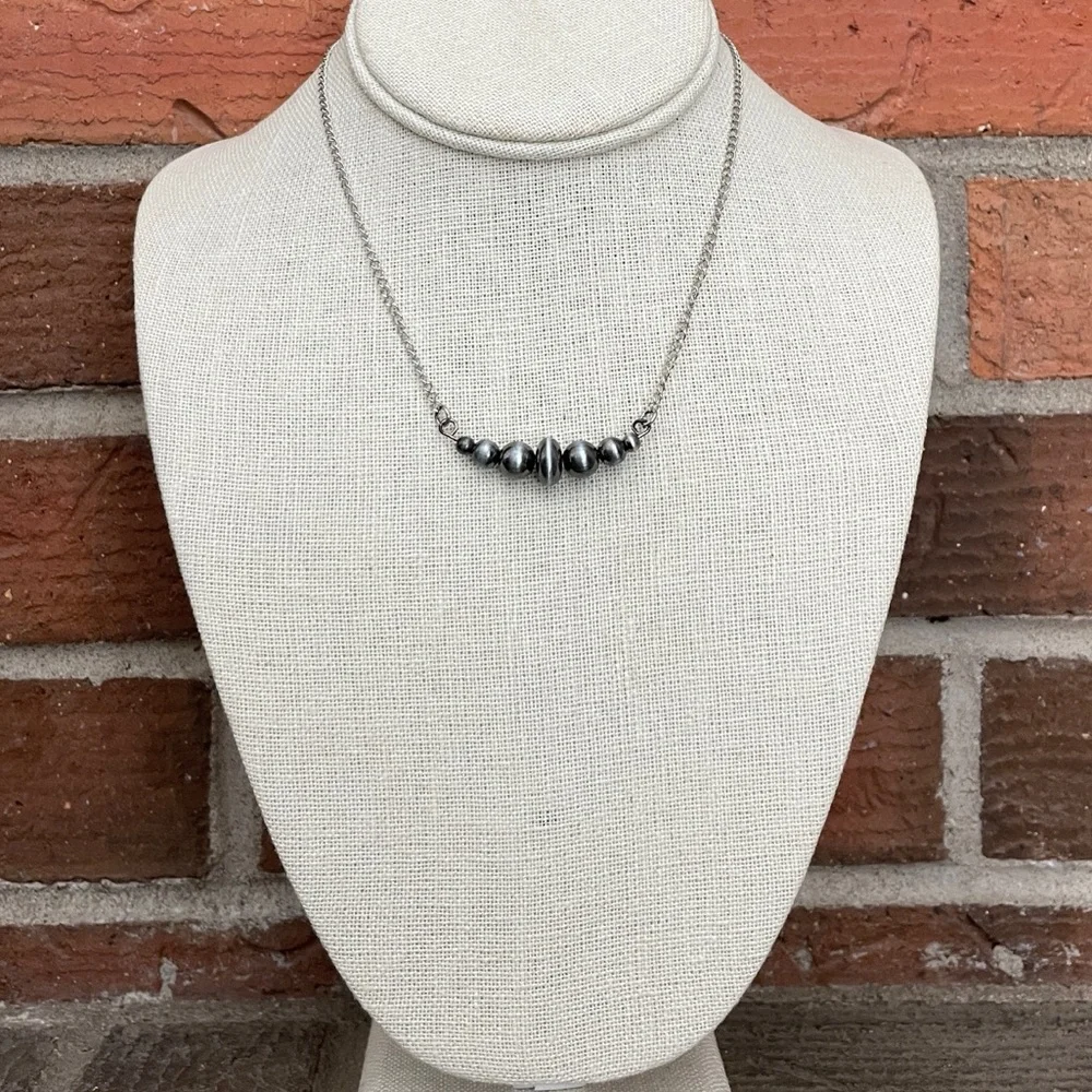 Navajo Style Pearl Bar Necklace with Saucer Pearl - Picture 2 of 2